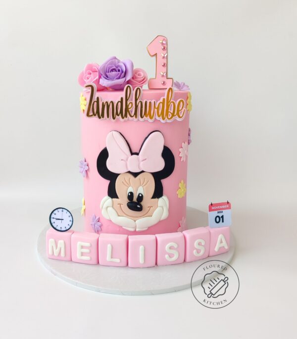Minnie mouse-posing - Image 2