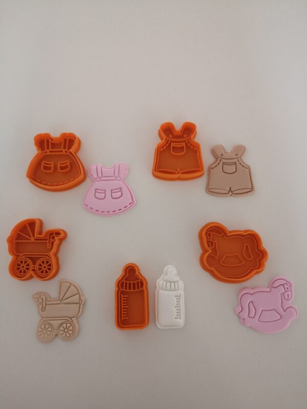 Baby shower cutters