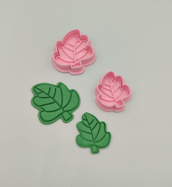 Malva leaf cutter