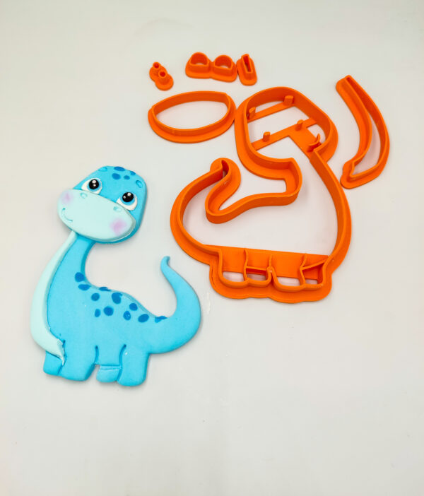 Dinosaur cutter
