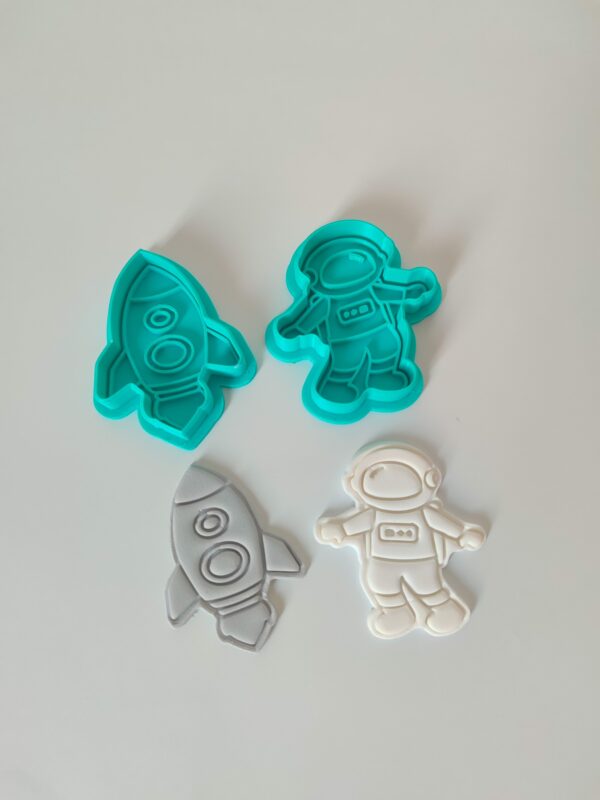 Space cutters (out of this world)