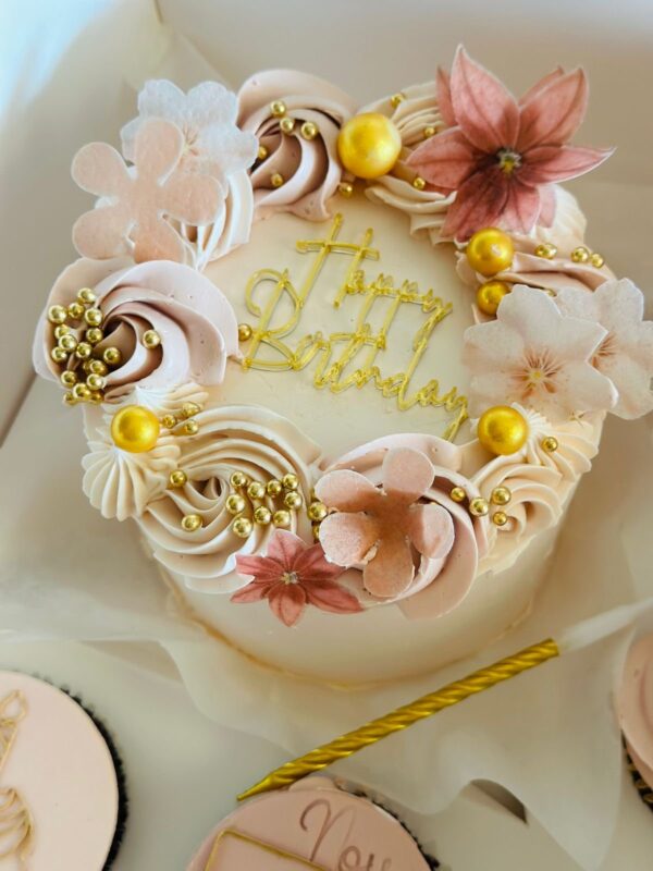 6cm Acrylic Happy birthday topper