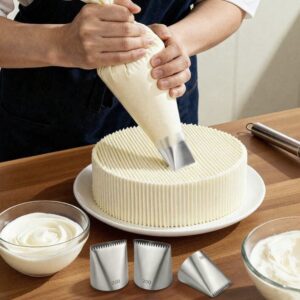 Serated edge piping tip